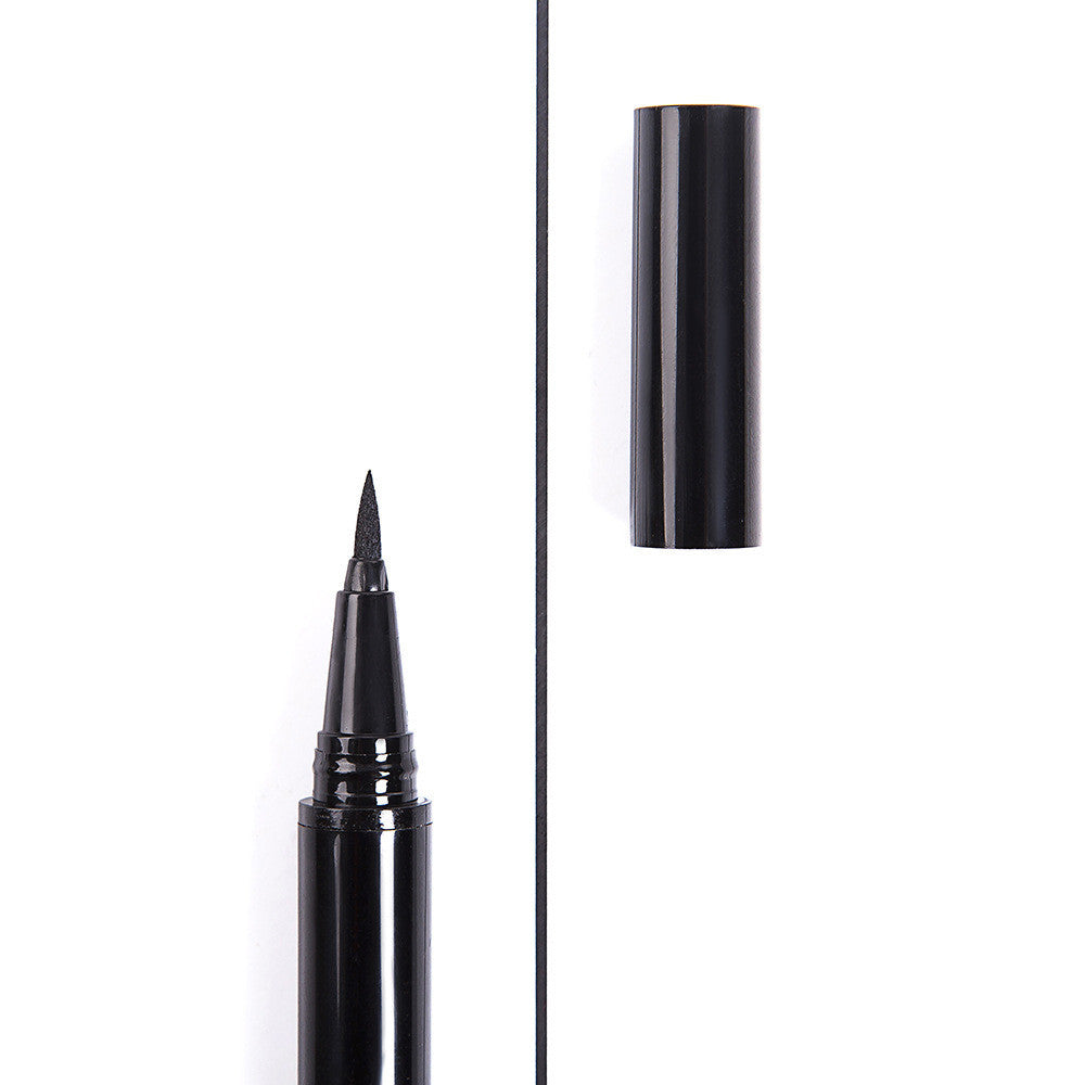 Self-adhesive eyeliner