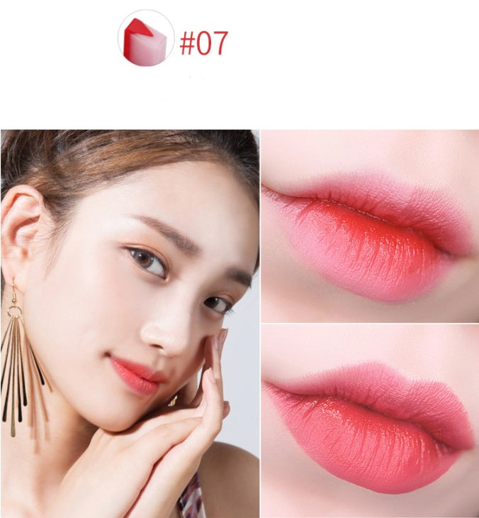 Three-dimensional two-color V-shaped lipstick