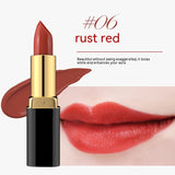 Lipstick Moisturizes And Does Not Fade Easily