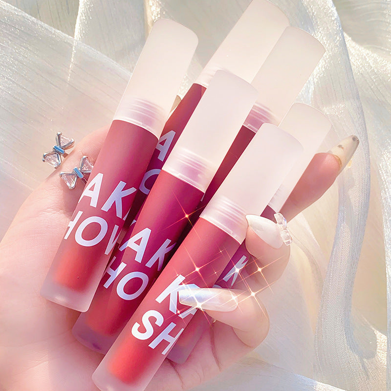 Velvet Matte Matte Lip Glaze Moisturizes And Does Not Easily Stain The Cup